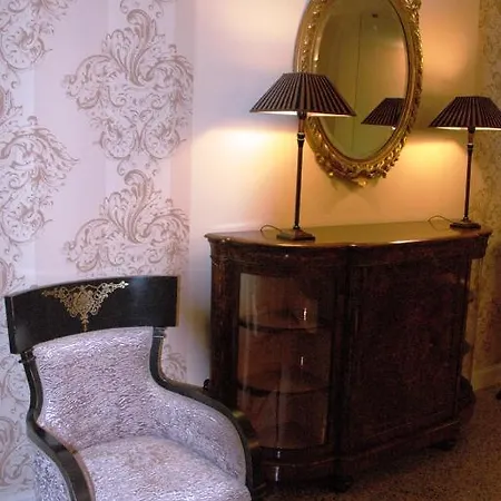 Hotel & La Pieve Di Pisogne