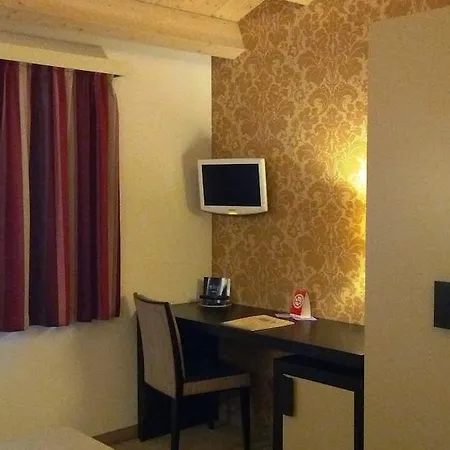 & La Pieve Di Otel Pisogne